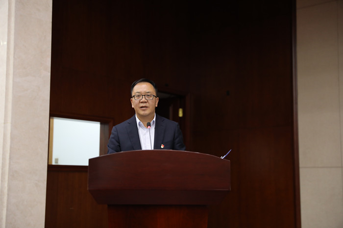 华体hui会体育召开“讲纪律、守底线、知敬畏”党风廉政建设警示教育大会