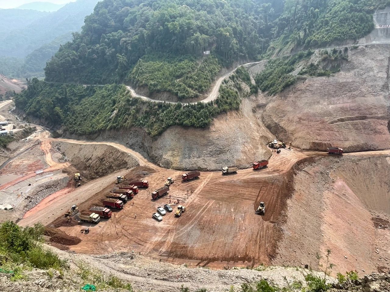 普洱市委常委、常务副市长李旭东调研热水河水库项目