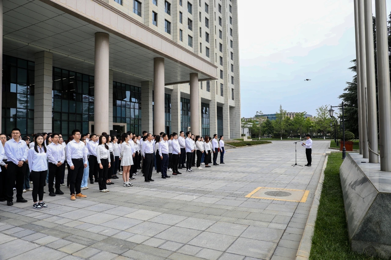 华体hui会体育团委组织开展五四青年节主题团日活动