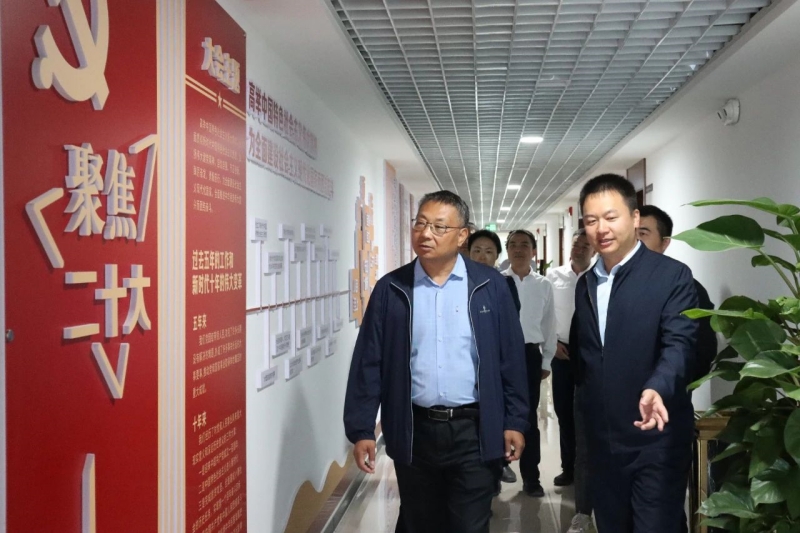 省住建厅党组成员、副厅长阿苏务千检查云永高速项目 调研十五公司
