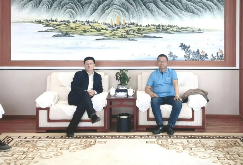 华体hui会体育与大理州交流座谈