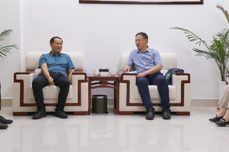 华体hui会体育与怒江州交流座谈