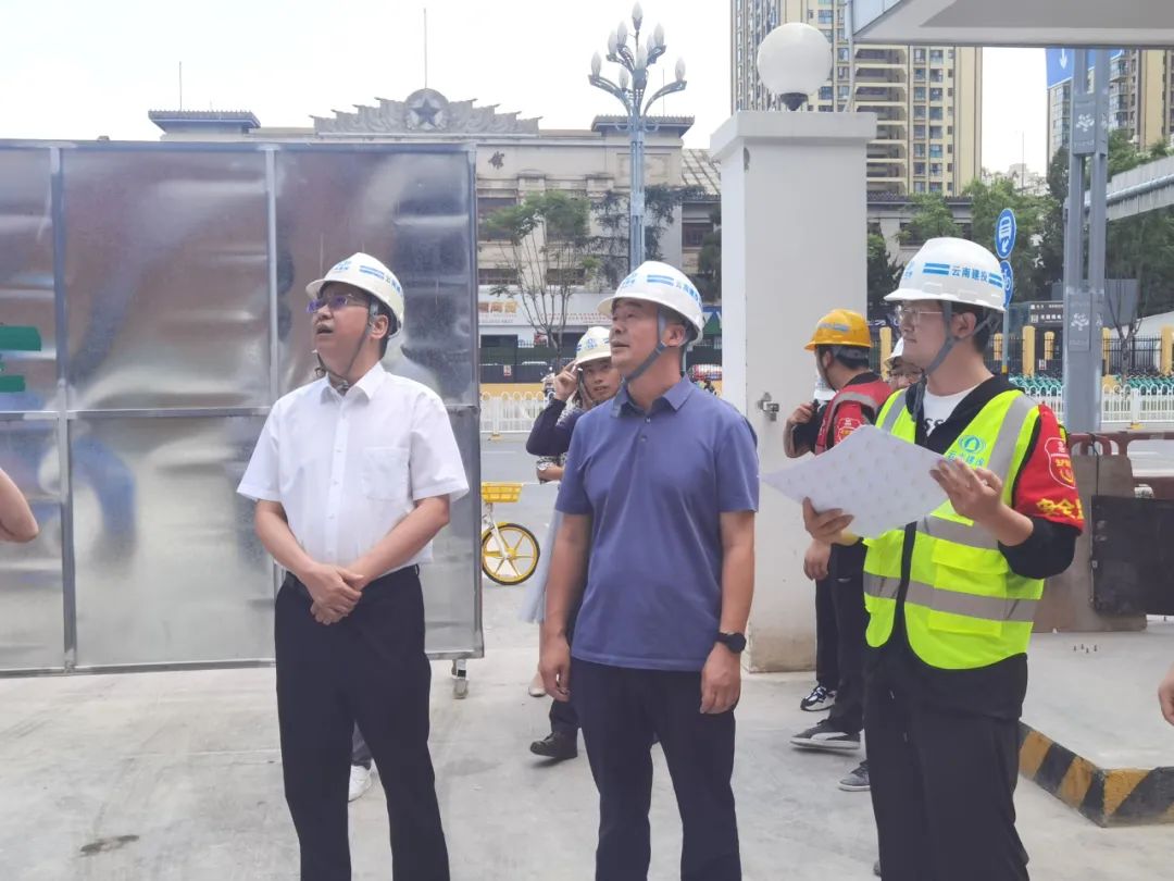 省发改委党组成员、副主任周民欣调研省发改委老办公楼加固维修项目