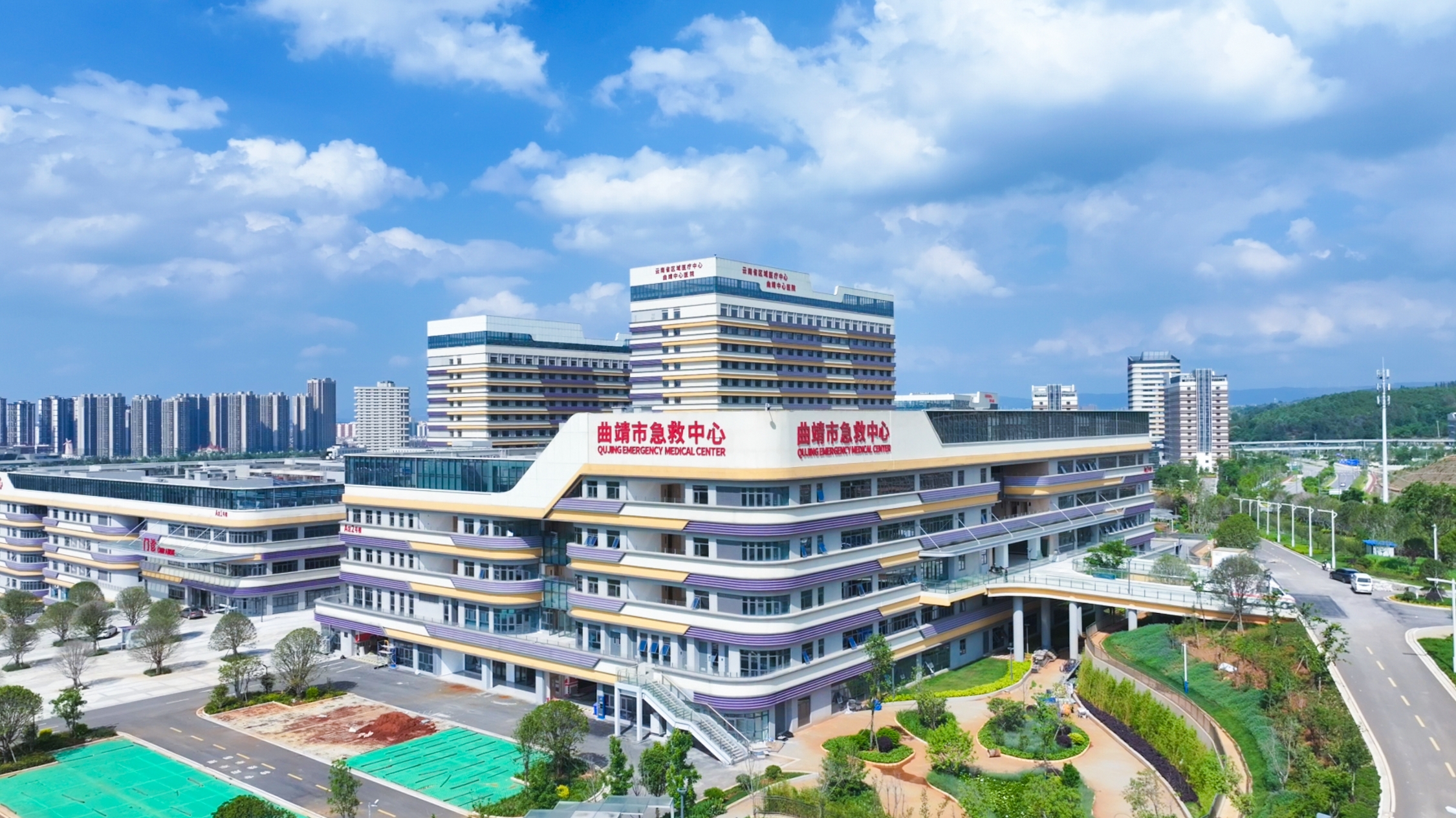 曲靖中心医院健康管理中心、曲靖市急救指挥调度中心顺利迁入曲靖区域医疗中心项目